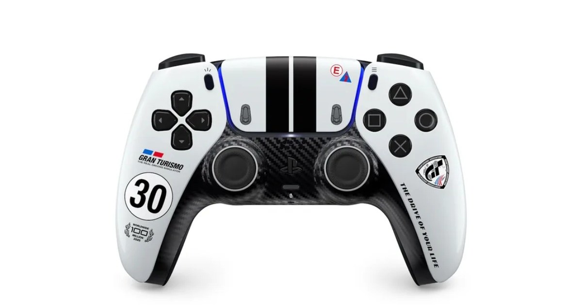 Sony показала лимитированный геймпад DualSense в честь 30-летия Gran Turismo