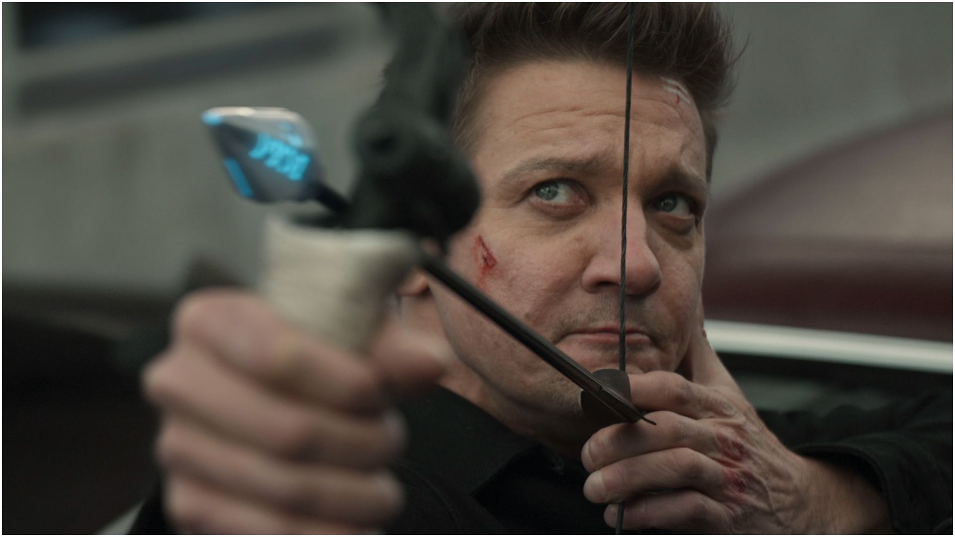 Сценаристы «Мстителей: Финал» хотели убить Соколиного глаза, но сотрудницы Marvel вмешались